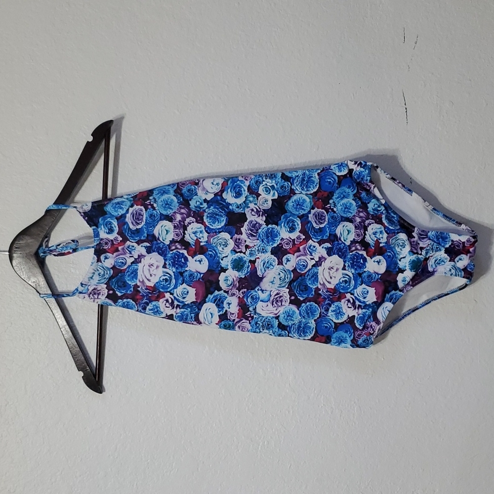 Ekouaer NWT One Piece Floral Tie Neck Swimsuit Sz S
